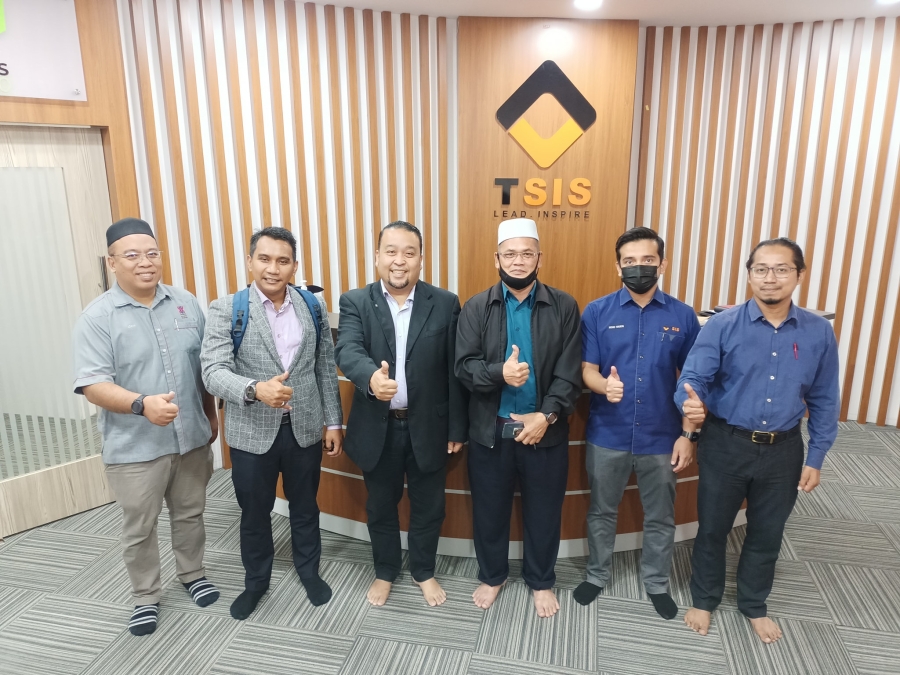 Pembentangan Cadangan Penyelidikan Penilaian Projek di Terengganu bertempat di Pejabat Terengganu Strategic and Integrity Institute (TSIS)